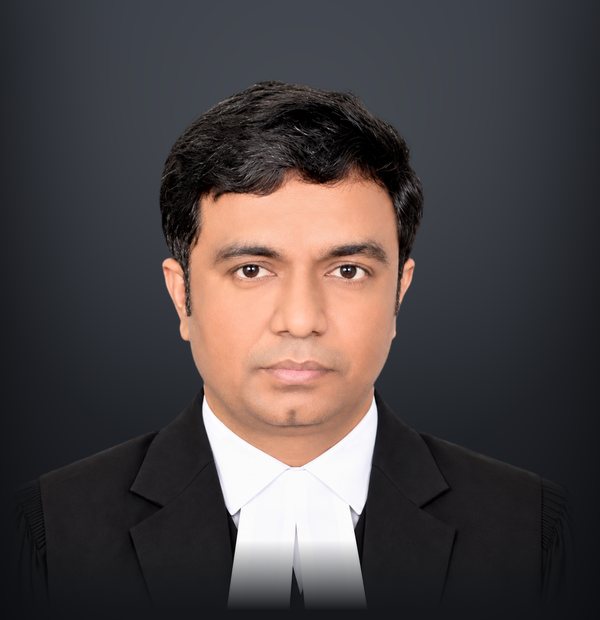 Adv. Atul Tomar, advocate at Legal Squads